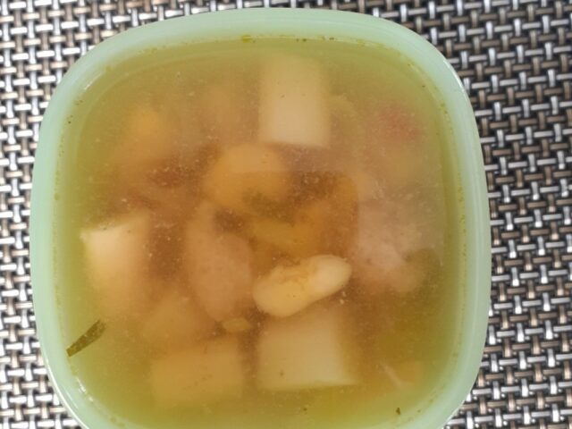 kruidige aspergebouillon met balletjes