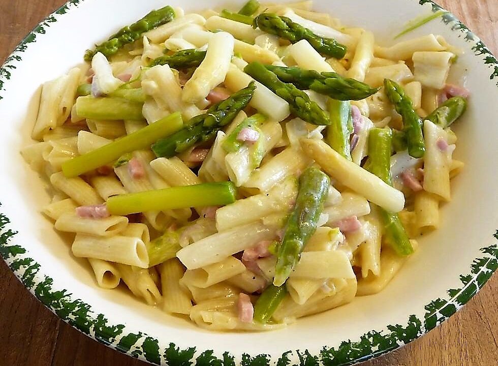 Asperges (witte en/of groene) met ham & pasta