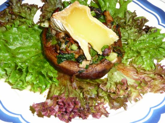 Reuzen champignon gevuld met katenspek en Camembert