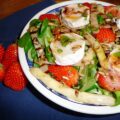 Lentesalade met asperges, aardbeien en geitenkaas