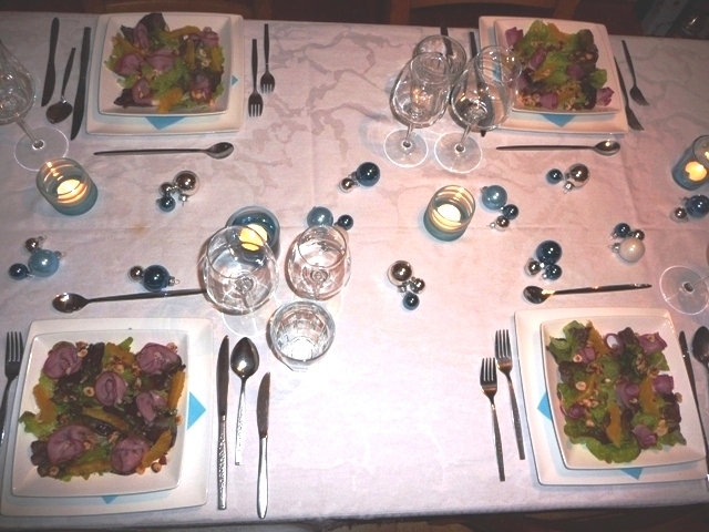 Salade met gerookte eendenborst, sinaasappel en hazelnoot
