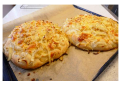 Kaas- uien brood . Heerlijk bij een soep.