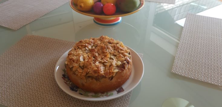 Rabarbertaart met sinaasappel en amandelen