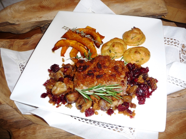 Wild zwijn met kruidkoekrumble, cranberry en kastanje
