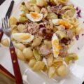 Zomerse pastasalade met tonijn en artisjokhart