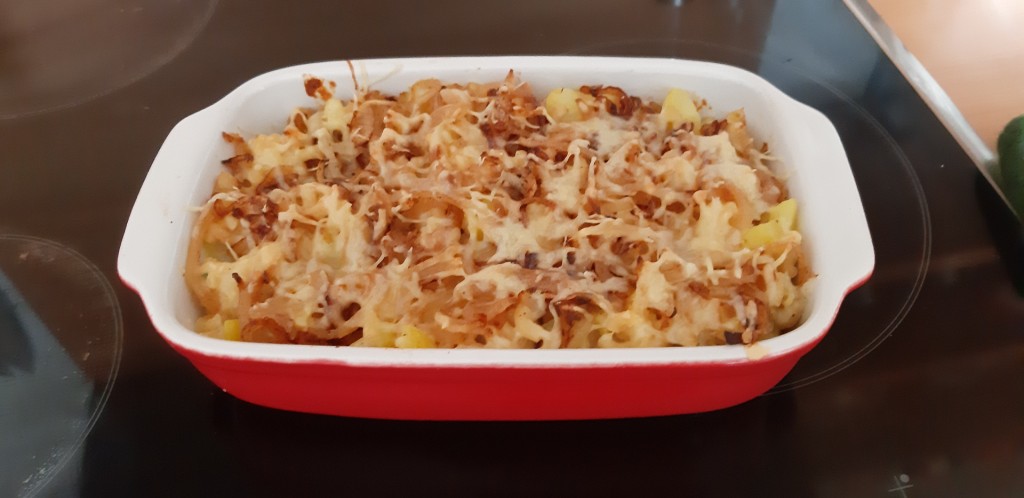 Zwitsere Alpenmacaroni – Schweizer Älplermagronen