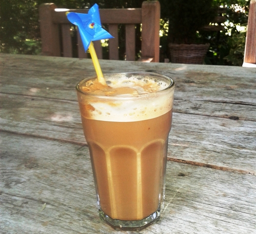 Griekse café frappé (ijskoffie)