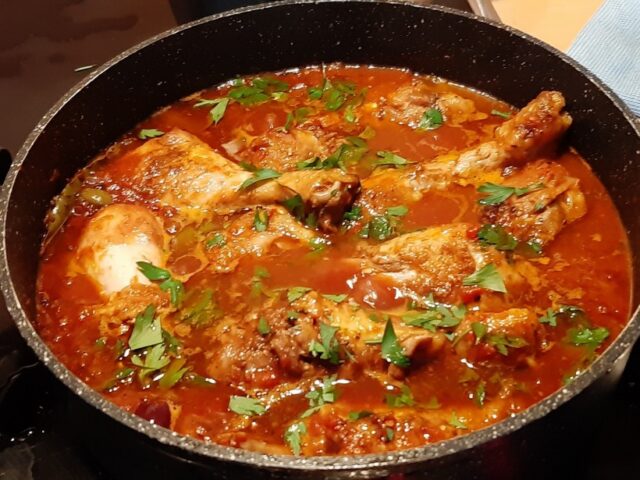 Siciliaanse kip met olijven