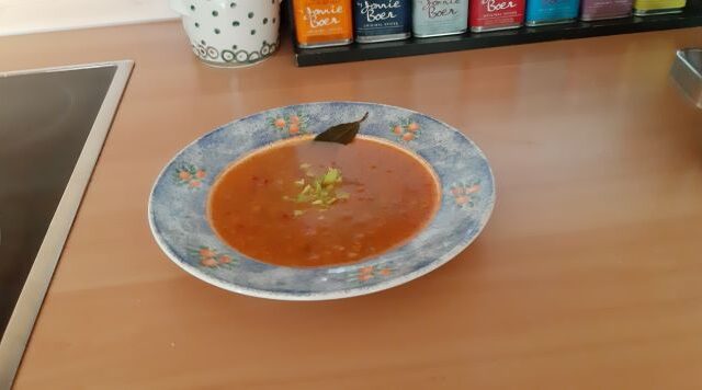 Bruine bonensoep met chorizo