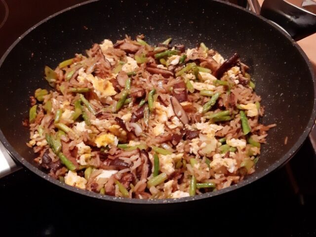 Groene asperges met shiitake