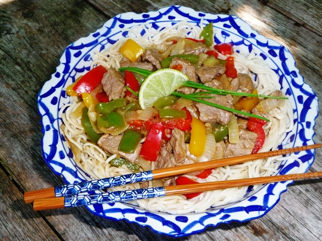 Thaise biefreepjes met paprika