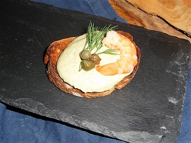 Zalmmousse met roomkaas en dille