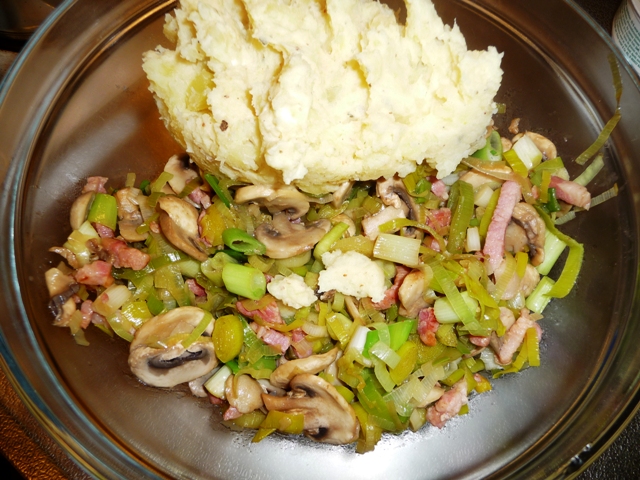 Stamppot met prei champignons en lente ui