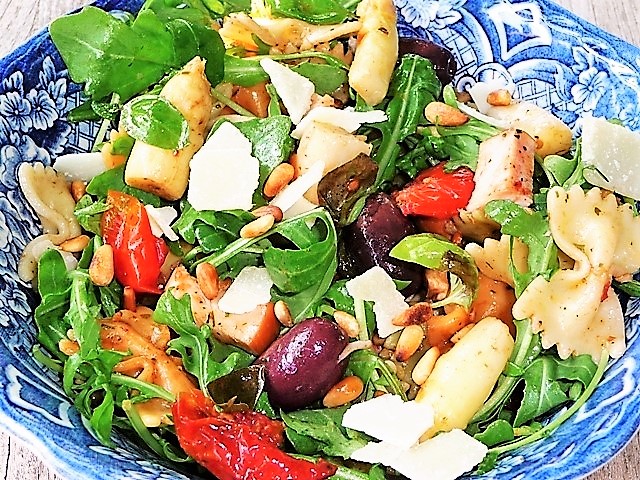 Italiaanse pastasalade met asperges