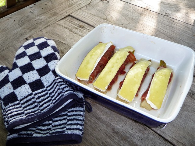 Witlof met Serranoham en brie