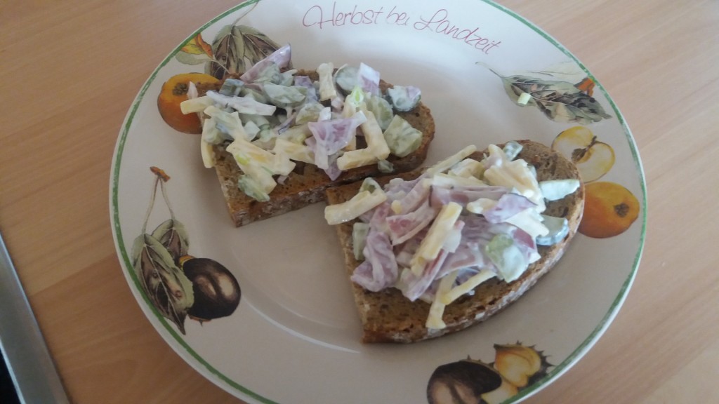 Beenham-kaassalade als broodbeleg uit eigen keuken