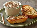 Romige paté van kippenlevertjes, port en kastanjechampigons