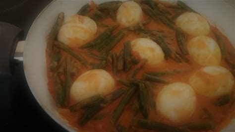 Sambal goreng telor met sperziebonen
