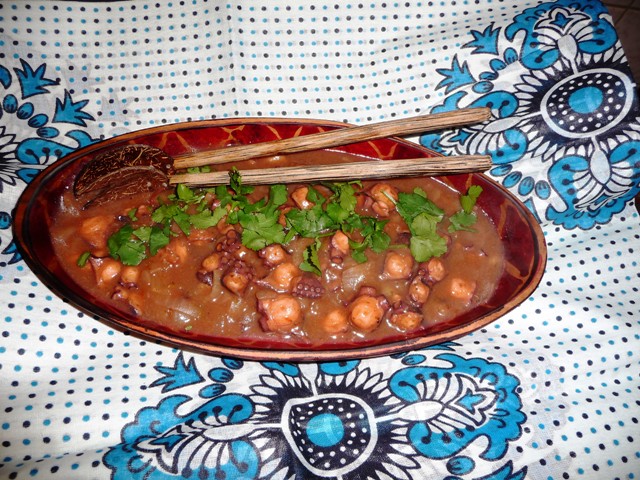 Octopus curry (the Dhow Inn) Mchuzi wa pweza