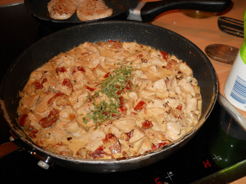 Provencaalse kalkoenreepjes met gedroogde tomaten