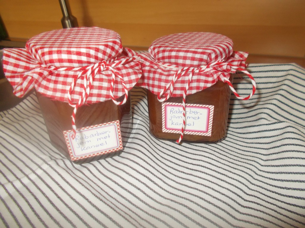 Rabarberjam met sinaasappel en kaneel