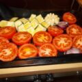 Soep van geroosterde tomaten, courgette en knoflook