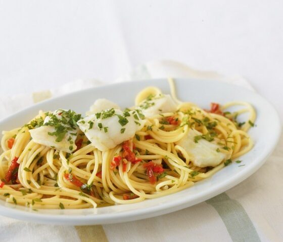 Spaghetti aglio e olio met kabeljauwfilet