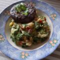 Stamppot rucola met spekjes, paprika, flageolets en piccalilly