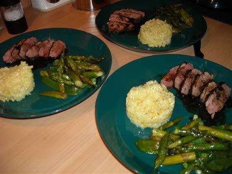 Eendenborst met asperges