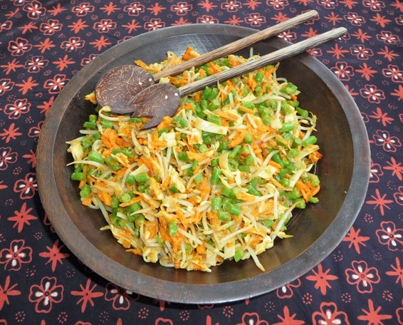 Lawar Bali (van de kookles)