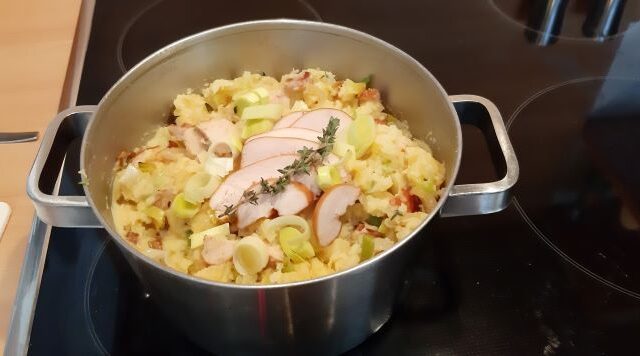 Stamppot koolraap met gerookte kipfilet
