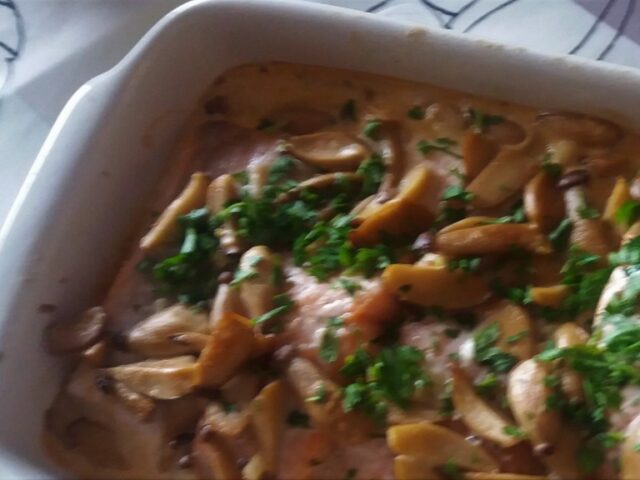 Zalmfilet met paddenstoelen in cognacroomsaus