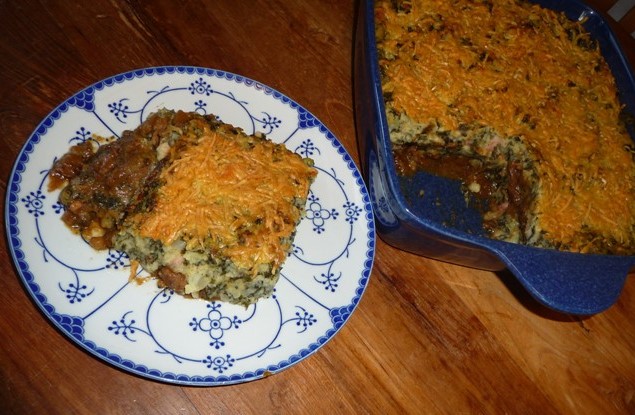Ovenschotel met hachee en boerenkoolstamppot