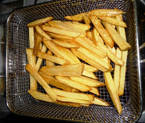 Verse friet met schil zoals bij La Place