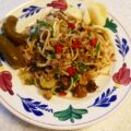 Roerbak met rundergehakt, paksoi en kastanje champignons