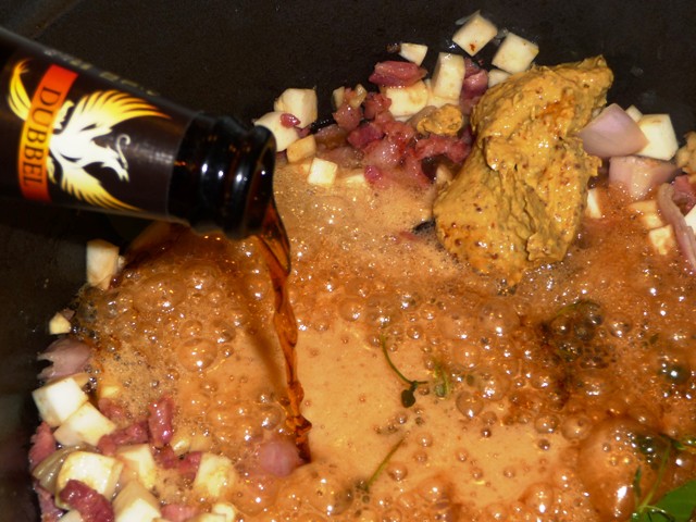Konijnenpeper met bier