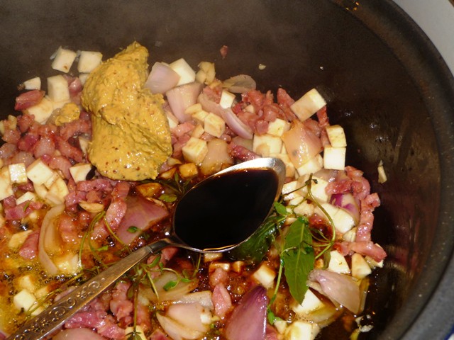 Konijnenpeper met bier
