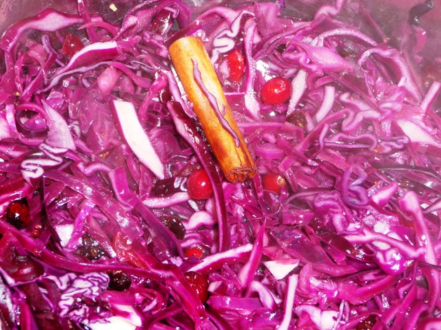 Rode kool met cranberry’s van Nigella Lawson