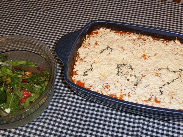 Griekse ovenschotel Giouvetsi met kip en feta