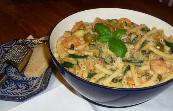 Romige pasta met gamba’s en courgette