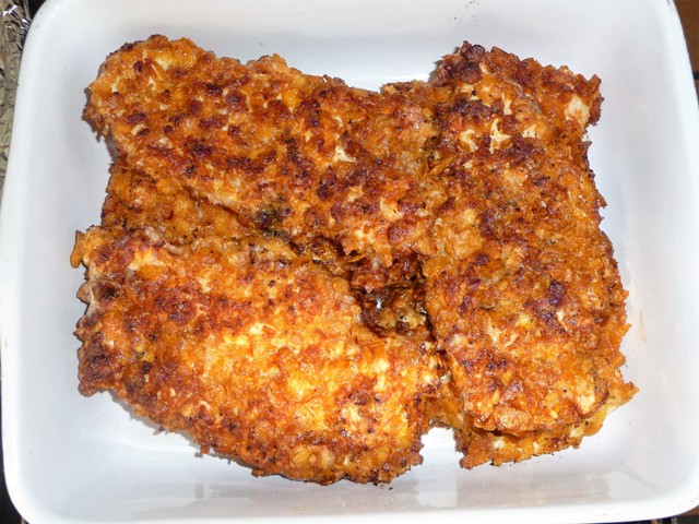 Krokante kipfilet met een laagje van cornflakes