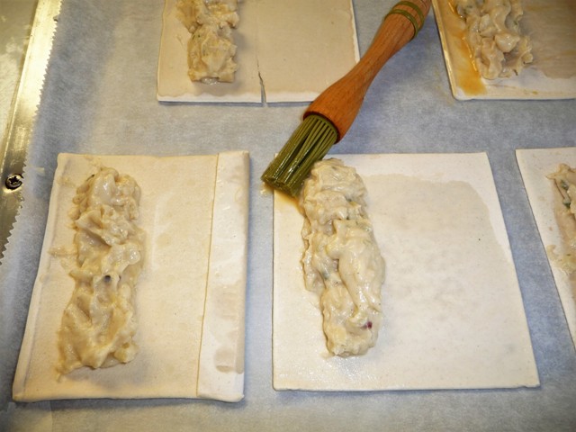 Aspergebroodjes van bladerdeeg