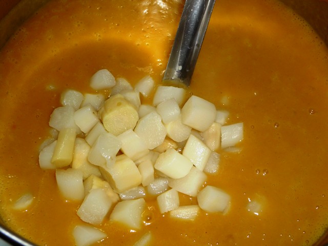 Aspergesoep met gerookte makreel (glutenvrij)