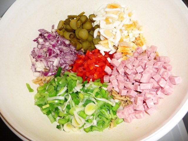 Pastasalade met prei en ham