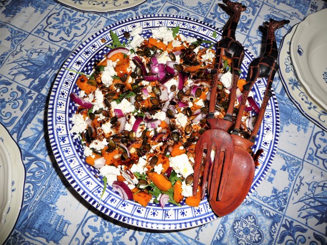 Salade met geroosterde pompoen, linzen en feta