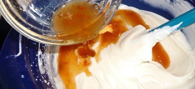 Yoghurttaart met vers fruit (no bake)