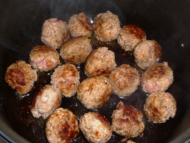 Kruidige gehaktballetjes in tomatensaus (glutenvrij)