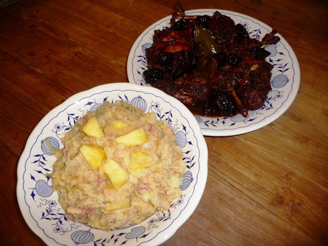 Stamppot met spitskool en ananas