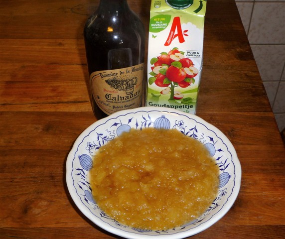 Luxe appelmoes (compote) met appelsap en Calvados