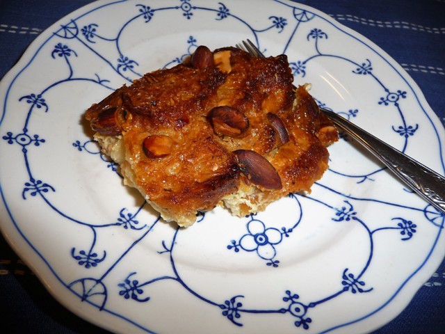 Oliebollen over? Maak deze ovenschotel van Janny van der Heijden